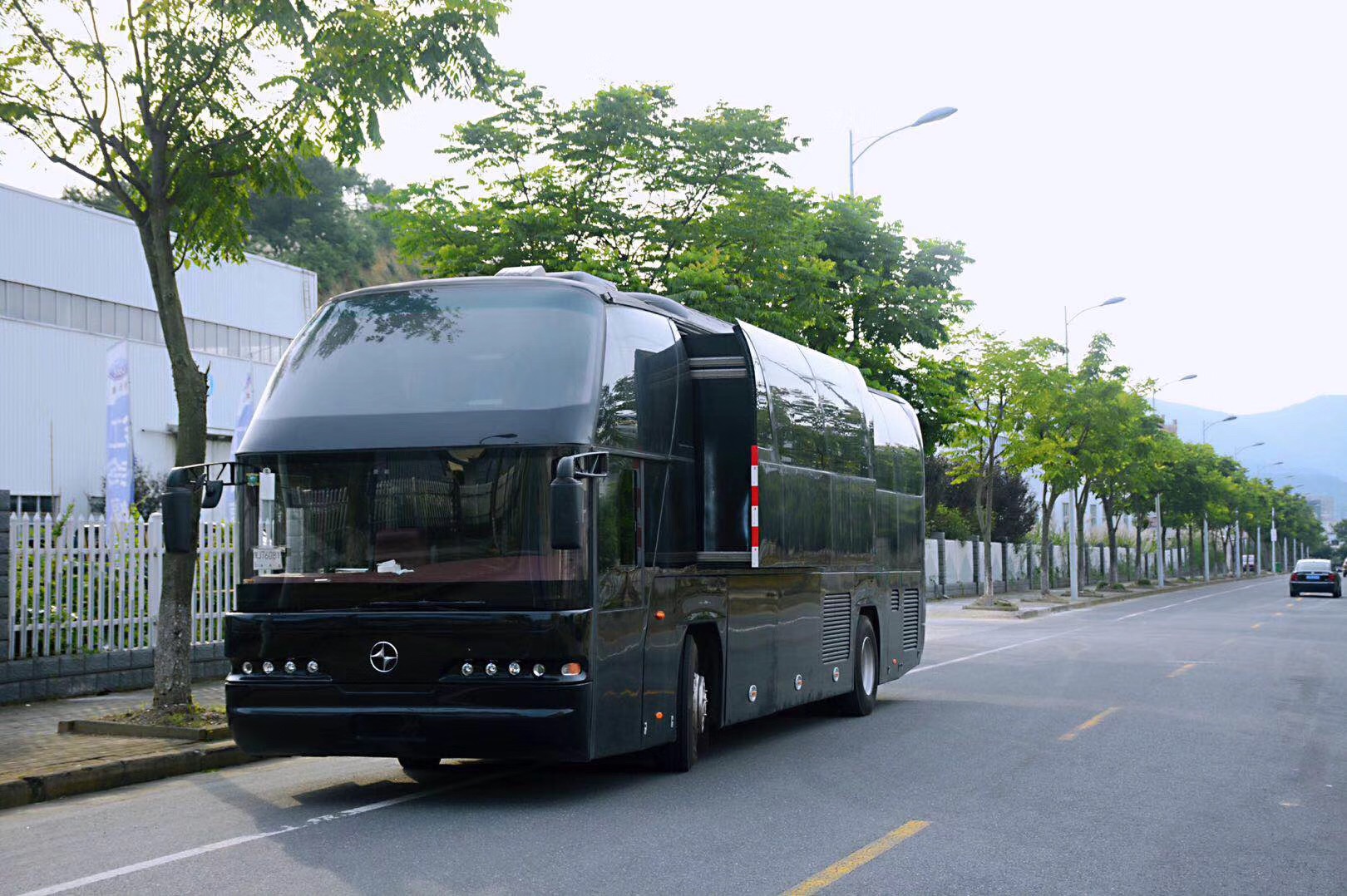 桂林旅游观光车很美，比亚迪纯电动大巴成为亮点_新能源